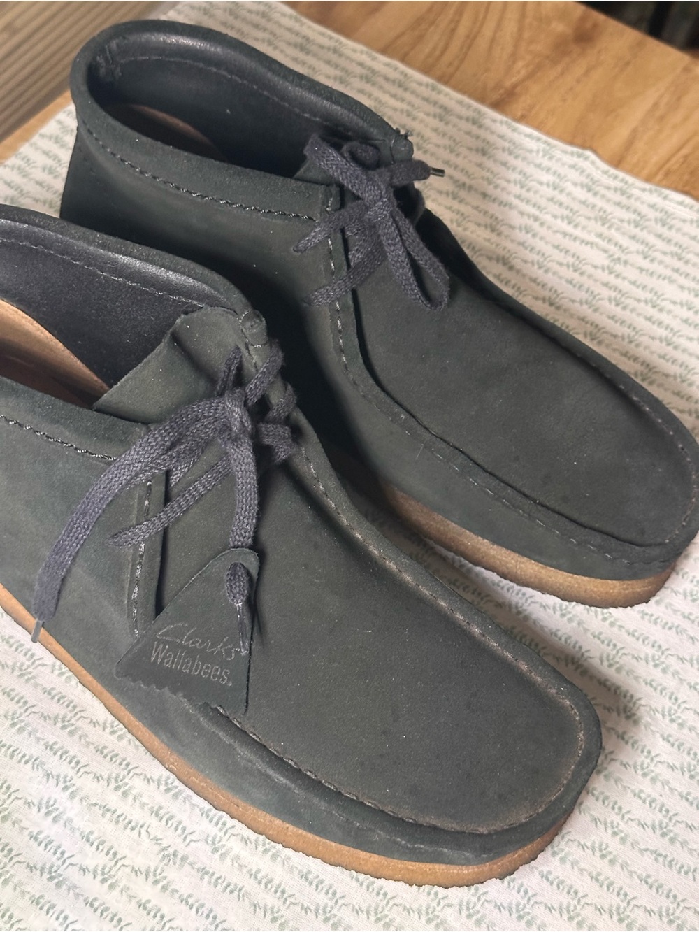 Clarks Wallabees Men's Forest Green Suede Chukka Boots